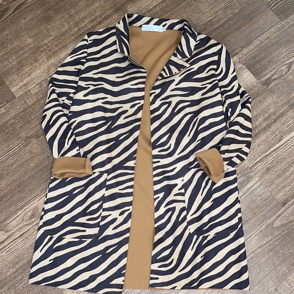 The Porter Collective Animal Print Long Jacket Size Medium - Picture 1 of 10
